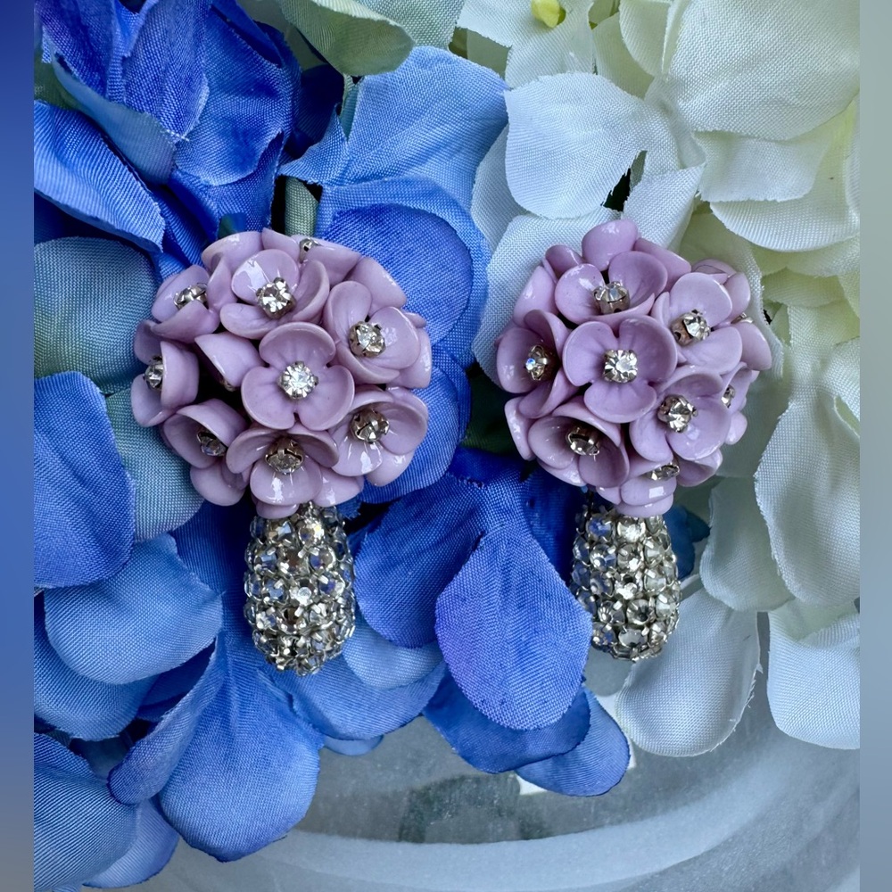 Oscar de la renta hydrangea wedding  flower bouquet